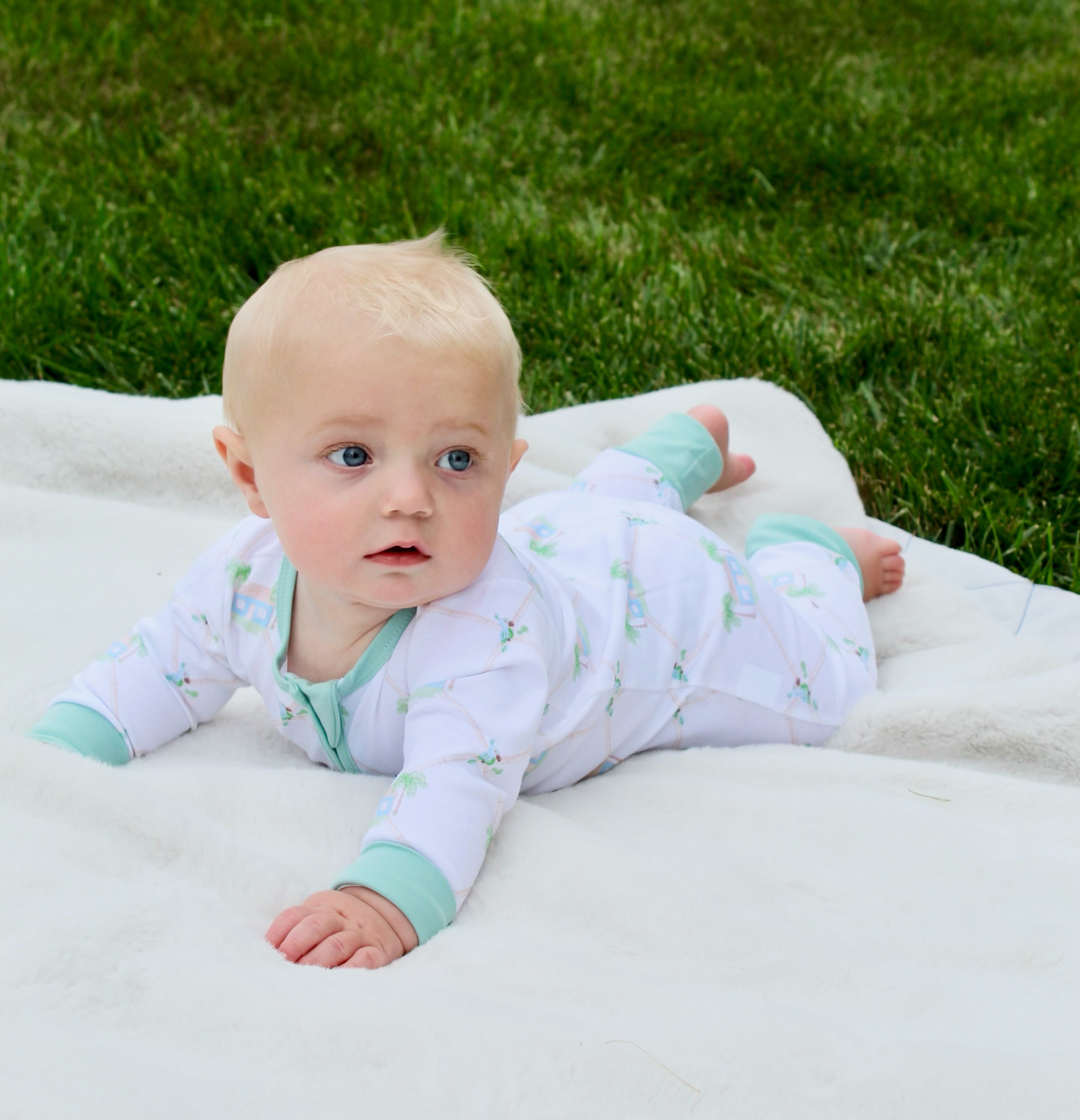 Signature Print Cozy Green Sleeper